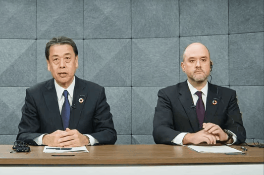 日産の記者会見 - SHIFTPOiNT｜公式ストア